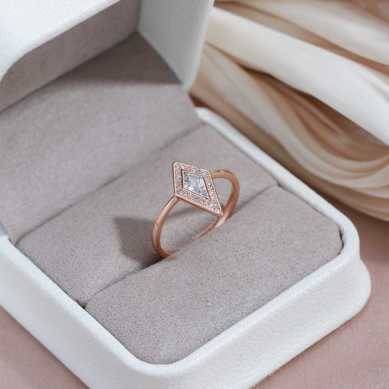 Elegant Crystal Gold Ring